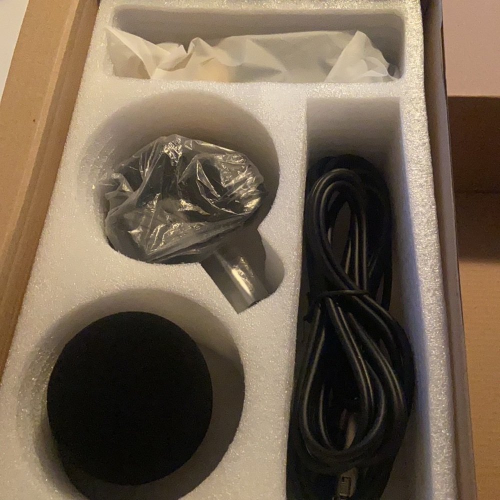 Streaming camera, microphone & ring light - Picture 3 of 8